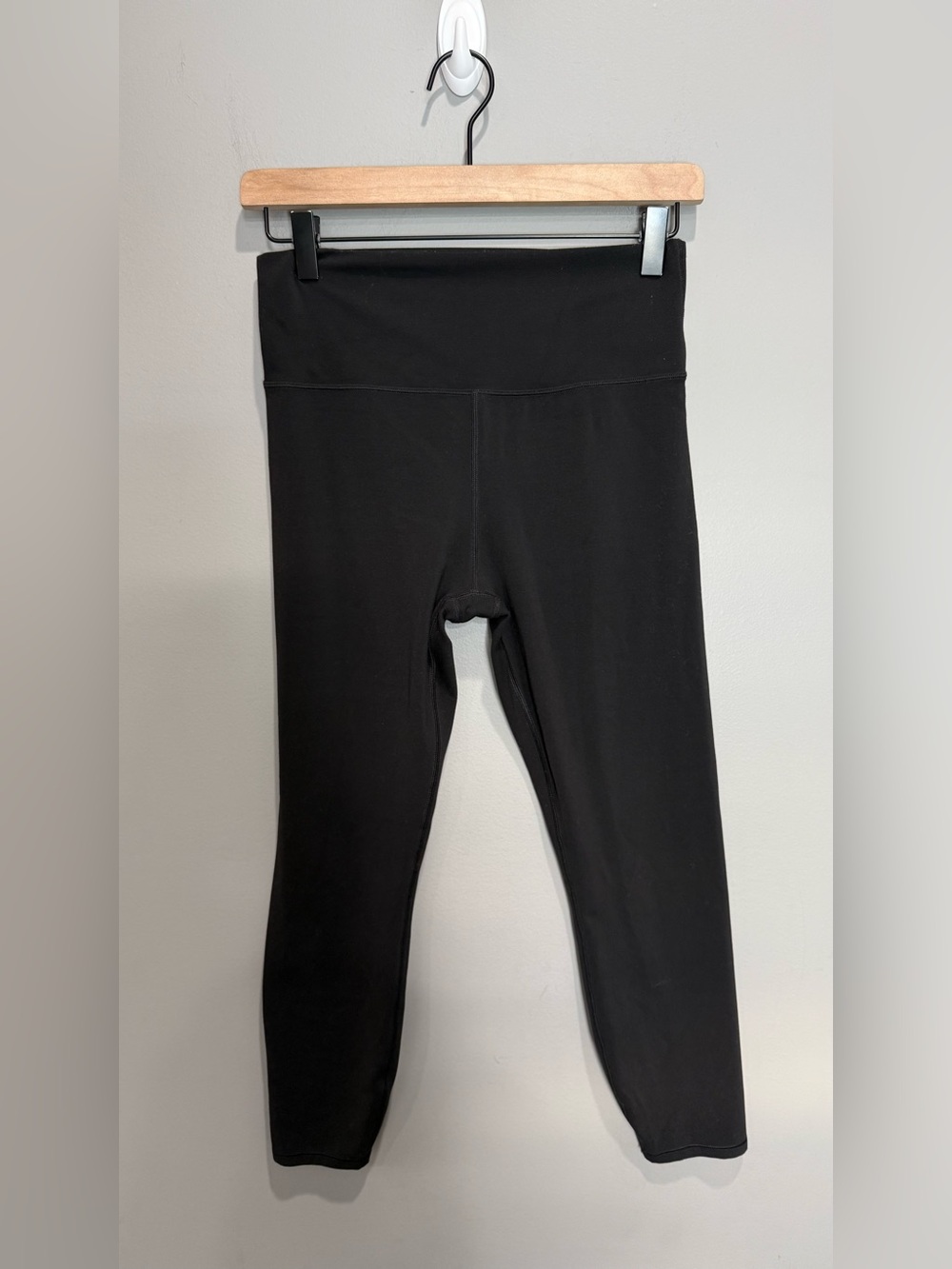 Vuori AllTheFeels Leggings Black Medium BlissBlend High Rise 7/8 - Picture 2 of 7